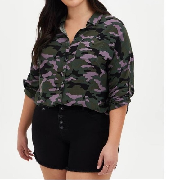 Torrid Size 4X Drop Shoulder Button-Front Top - Camo Print - Picture 1 of 8